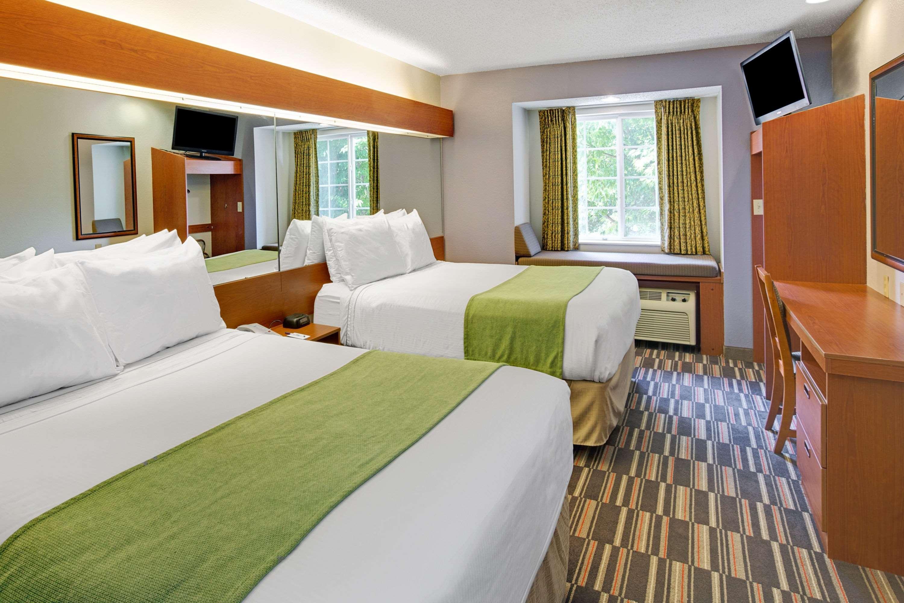 Microtel Inn & Suites By Wyndham Cherokee Kültér fotó