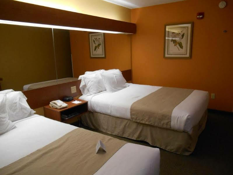 Microtel Inn & Suites By Wyndham Cherokee Kültér fotó