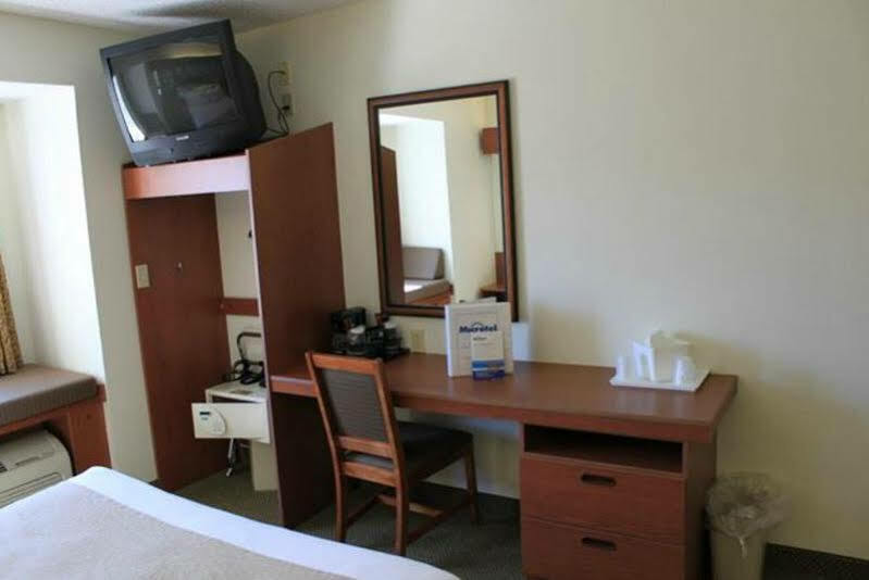 Microtel Inn & Suites By Wyndham Cherokee Kültér fotó